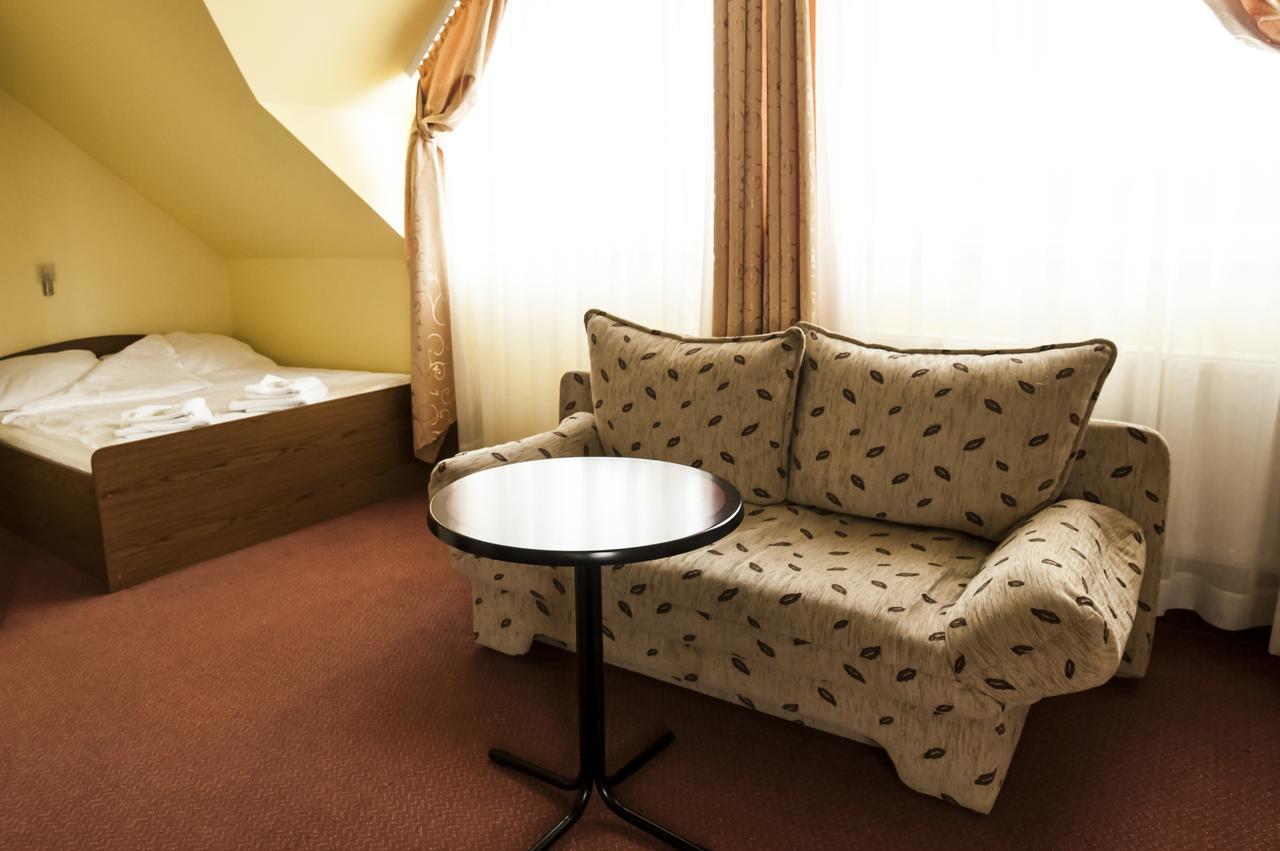 Hotel Olenka Шидловец Екстериор снимка